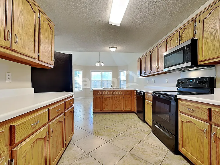13148 Braybourne Pkwy — Photo 4