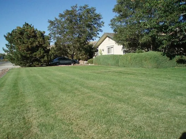 3390 W Hidden Valley Dr photo 1