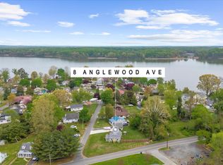 8 Anglewood Ave, Earleville, MD 21919