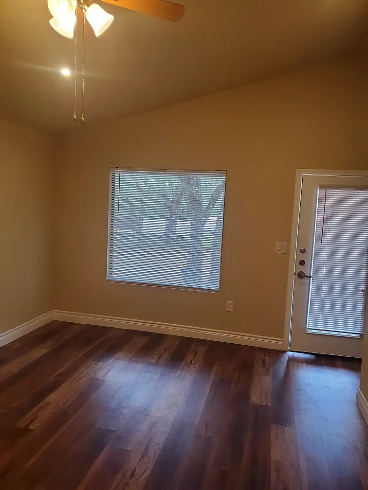 1 bed, 480 sqft, $1,065 — Photo 3
