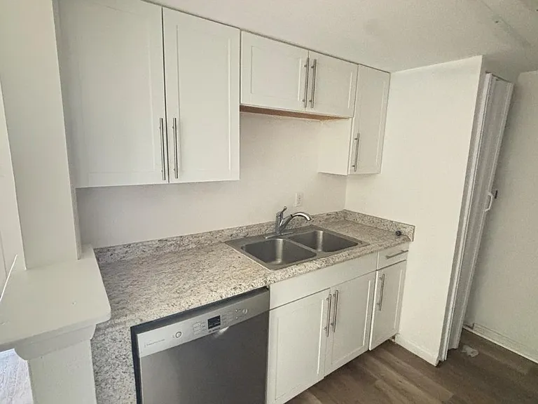 860 Sky Lake Cir #412 — Photo 9