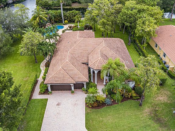 4th image of 5843 NW 91st Avenue