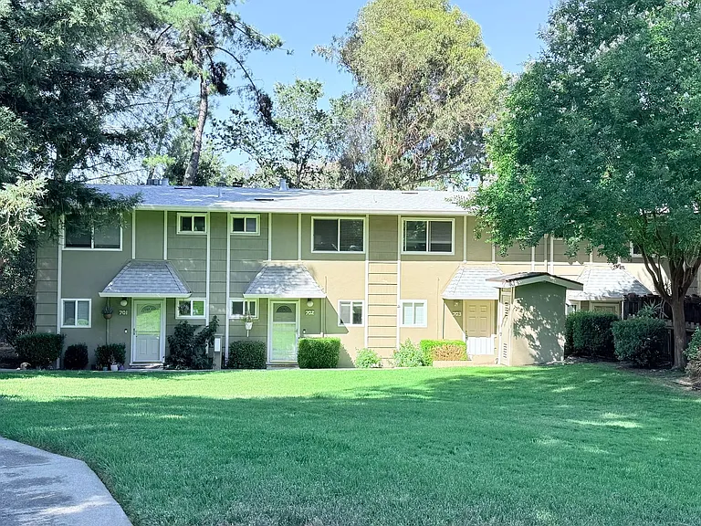 394 Ilo Ln #703 — Photo 27