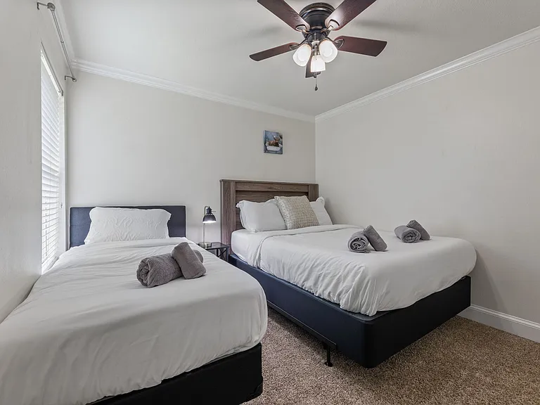 14807 Fairway Square Dr — Photo 34