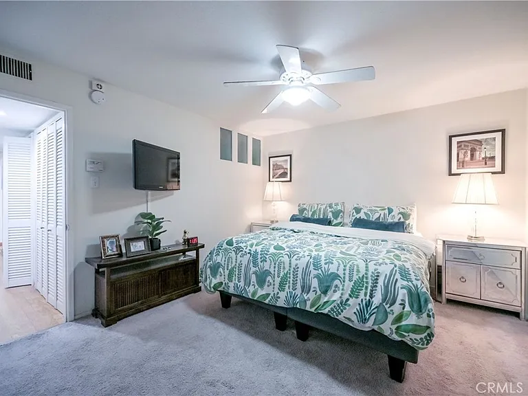 4425 Whitsett Ave — Photo 23