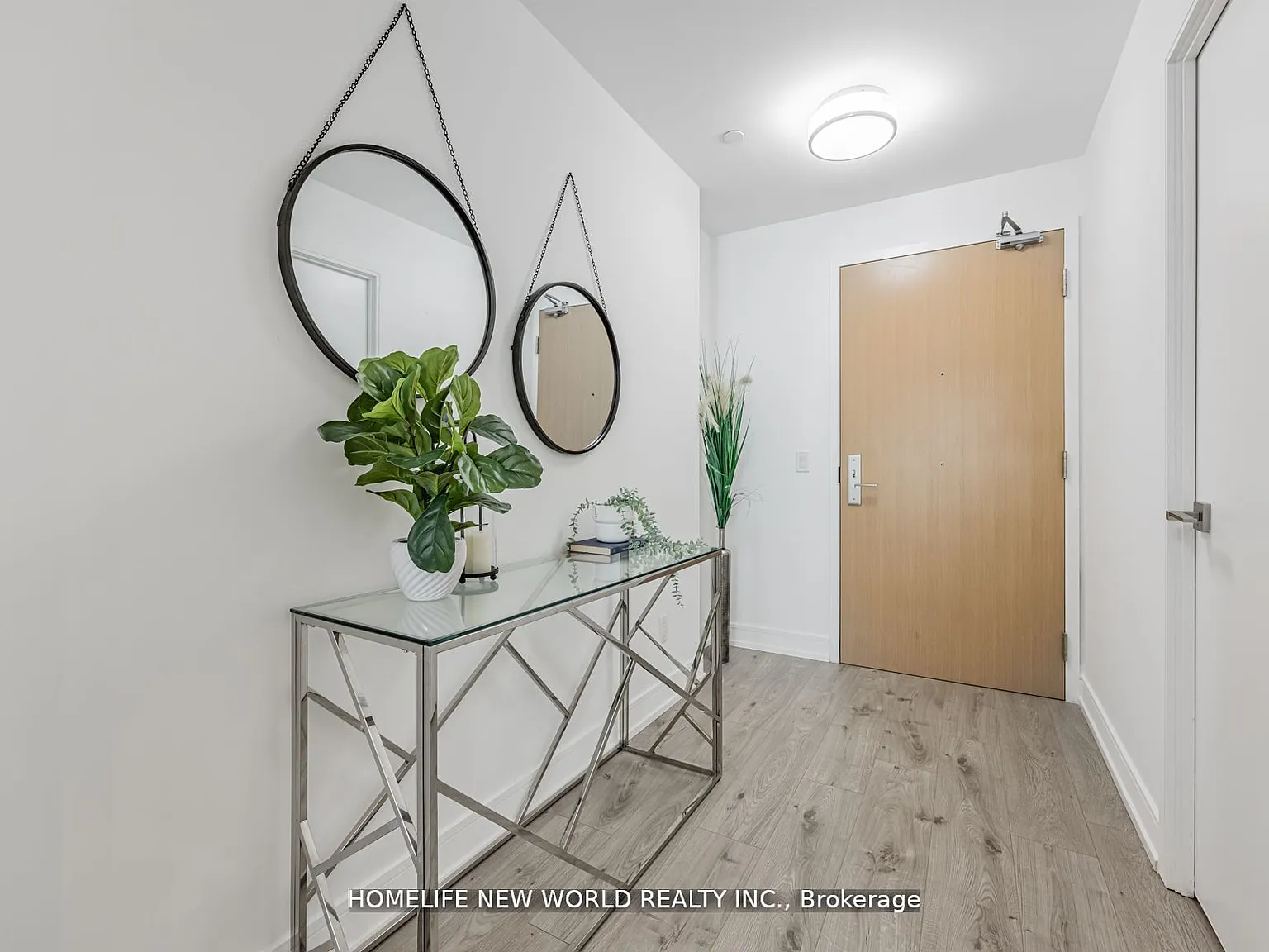 2 bed, $2,400 — Photo 4