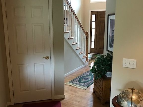 foyer/basement entry