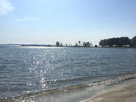 4th image of 369 Tiny Beaches Rd S