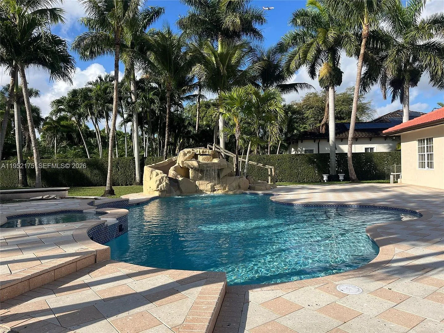 450 NW 130th Avenue, Miami, FL 33182 — Photo 2
