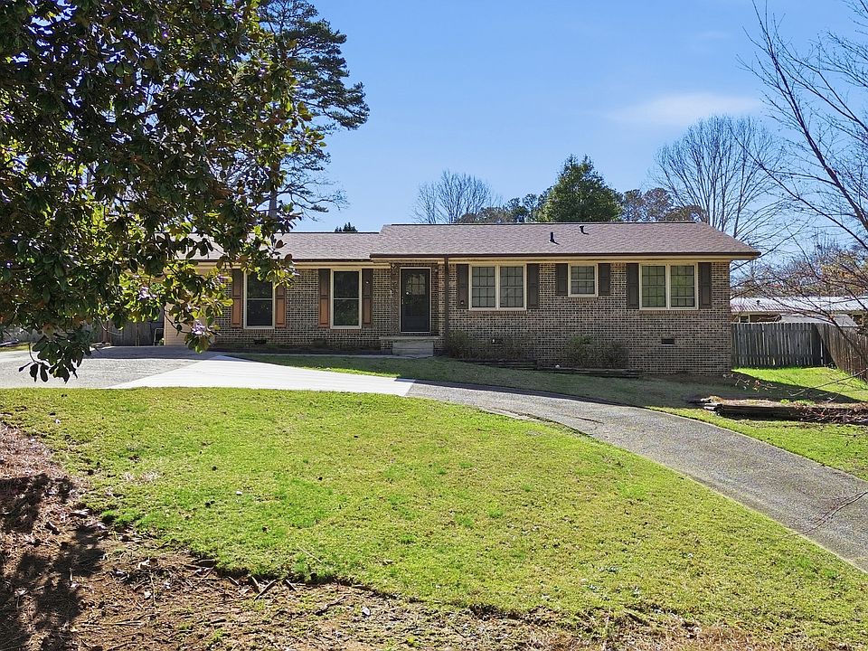1st image of 158 Pebble Creek Dr