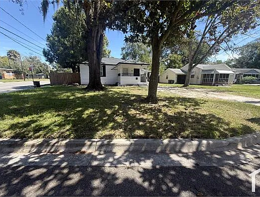 1 bed, $600 — Photo 1