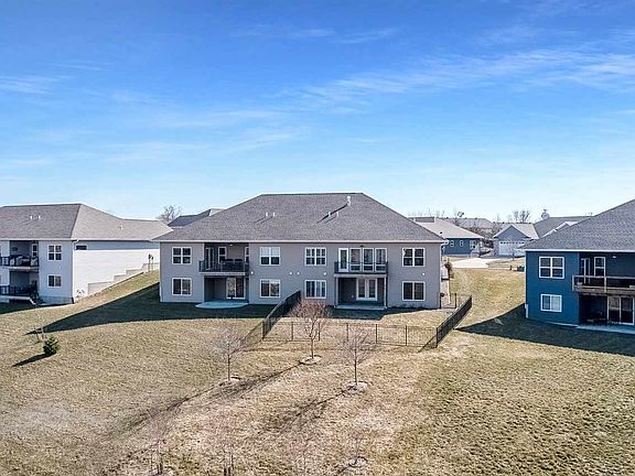 5th image of 516 Majestic Oak Ct