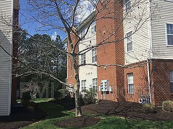 2nd image of 821 Brassie Ln APT G
