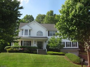 11 Lazarus Dr, Ledgewood, NJ 07852