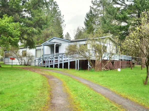 110 Terrace Oaks Ln, Merlin, OR 97532