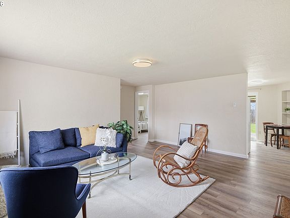 4th image of 266 40th St