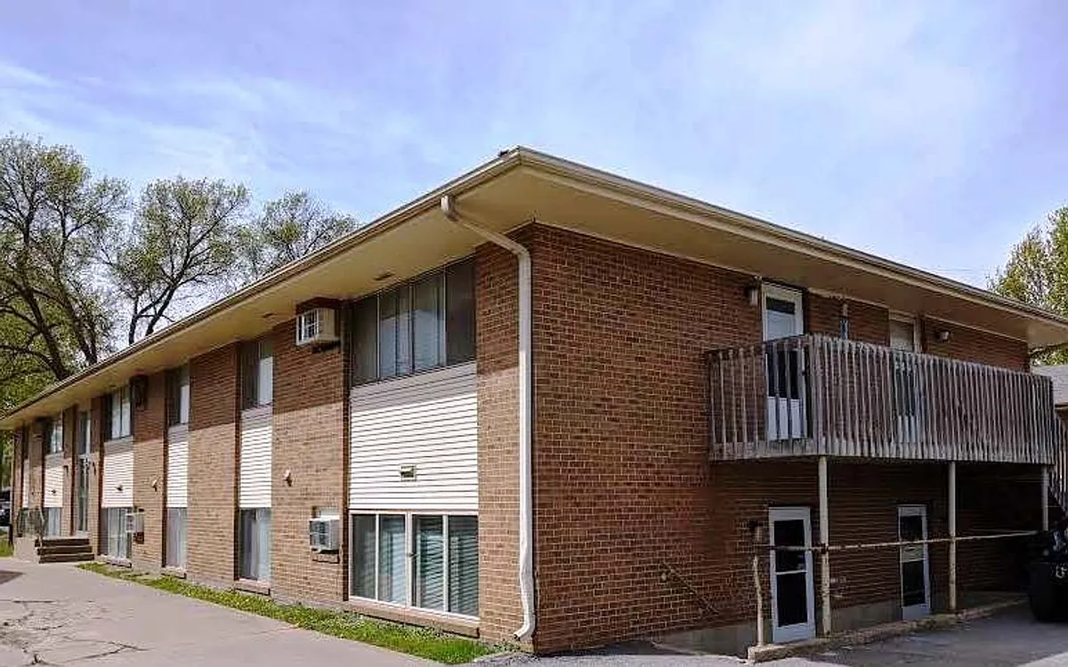 Building Photo - 2718 Wayne Ave