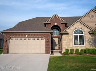 30334 Berghway Trl #80, Warren, MI 48092