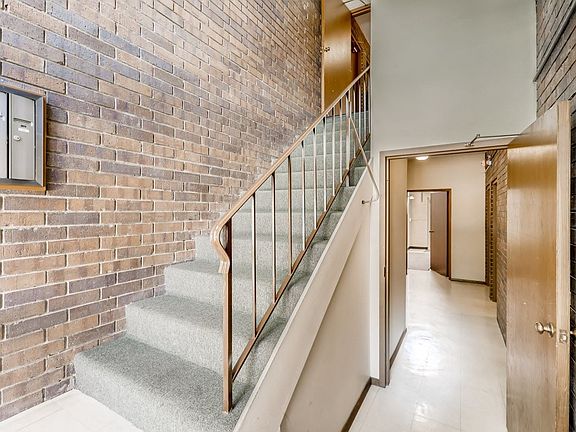 3rd image of 105 S Arlington Ave APT 103