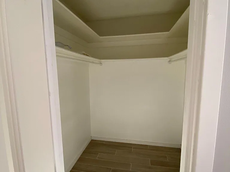 1325 S Pembrooke Ln — Photo 13