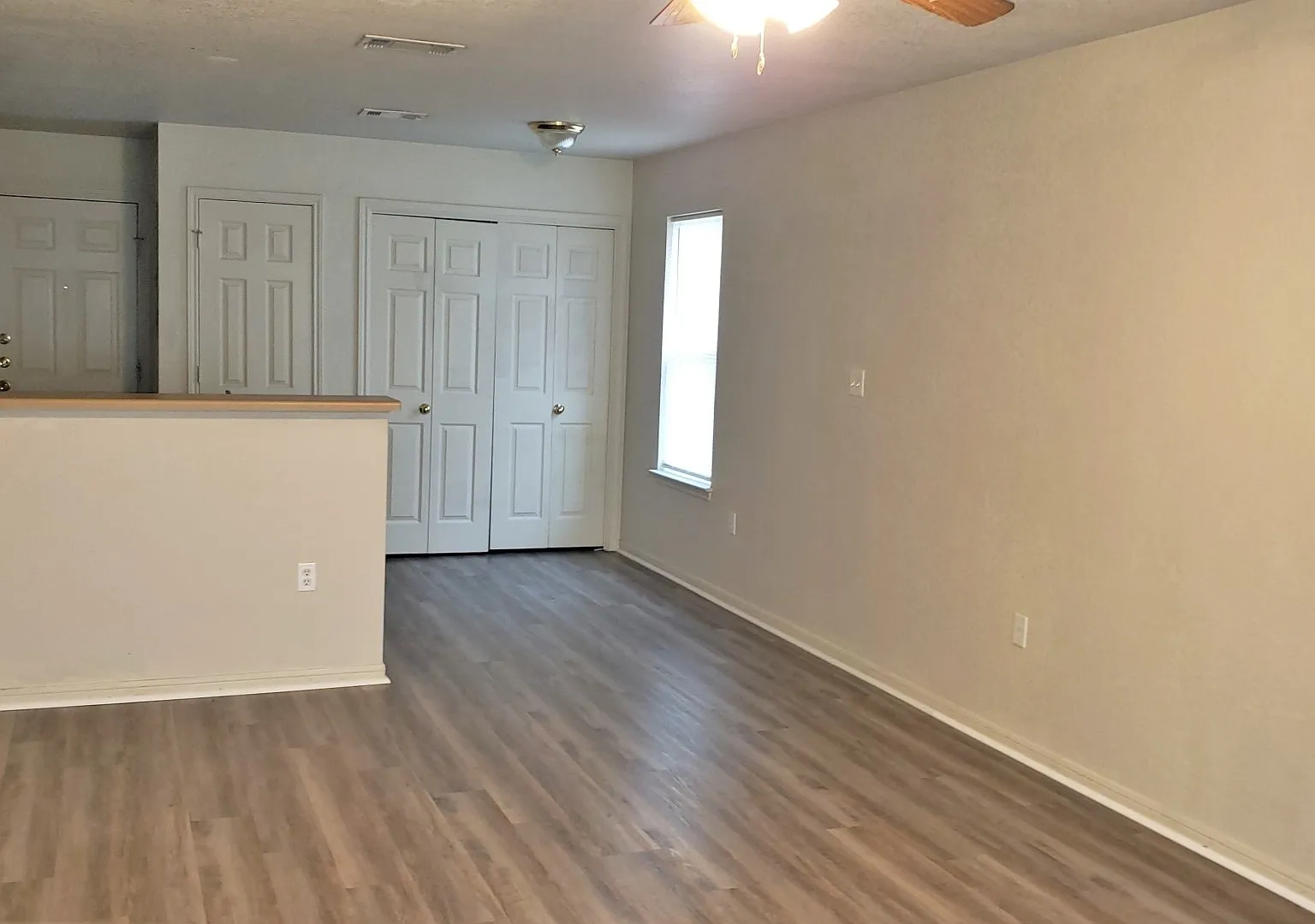 3 bed, 1.5 bath, 1145 sqft, $950 — Photo 2