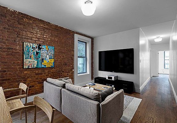 4th image of 168-170 E 81st St #4C