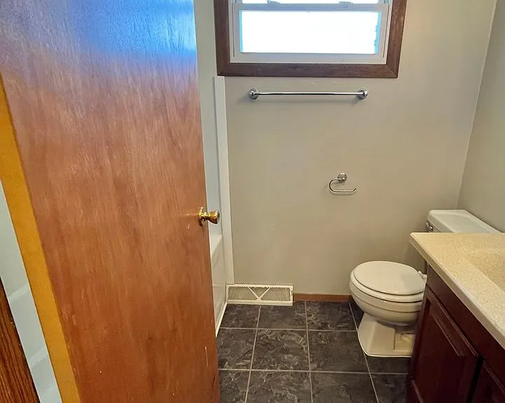 3804 S Hawthorne Ave — Photo 14