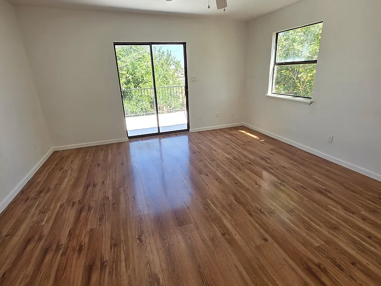 1691 Ebony Ave #1 — Photo 7