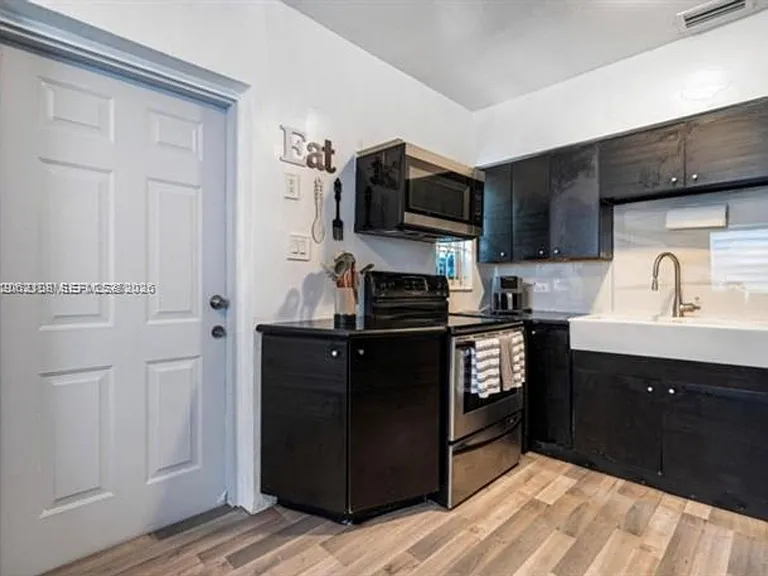 1021 NW 37th Ave #1021 — Photo 10