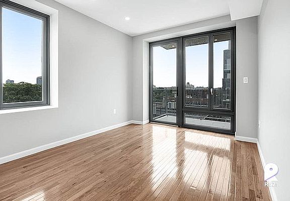 4th image of 14836 89th Ave #7C