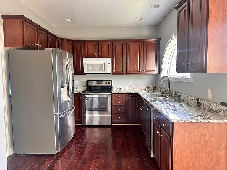 605 Mannington Pl — Photo 14