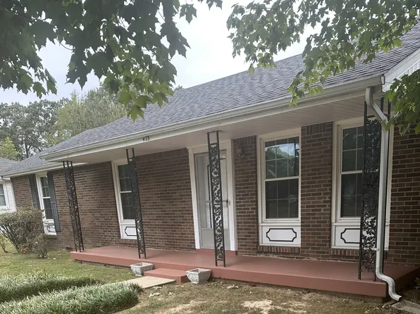 425 Sherwood Dr, Tullahoma, TN 37388