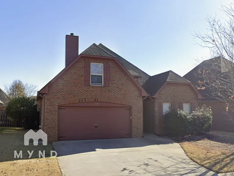121 Morningwalk Ln SW — Photo 1