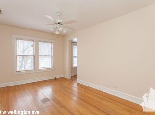 1200 W Wellington Ave #1421, Chicago, IL 60657