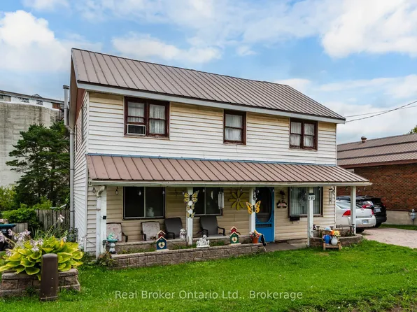 137 4th St, Midland, ON L4R 3S9