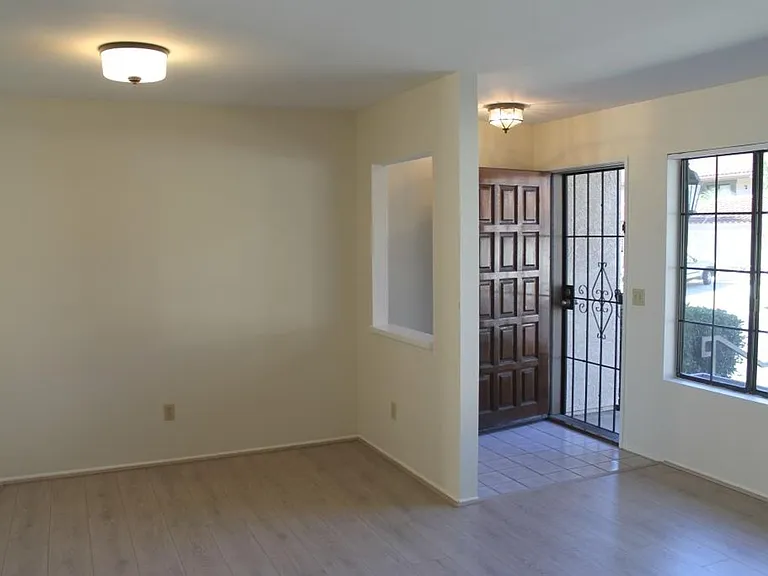 6822 Briarwood Dr — Photo 4