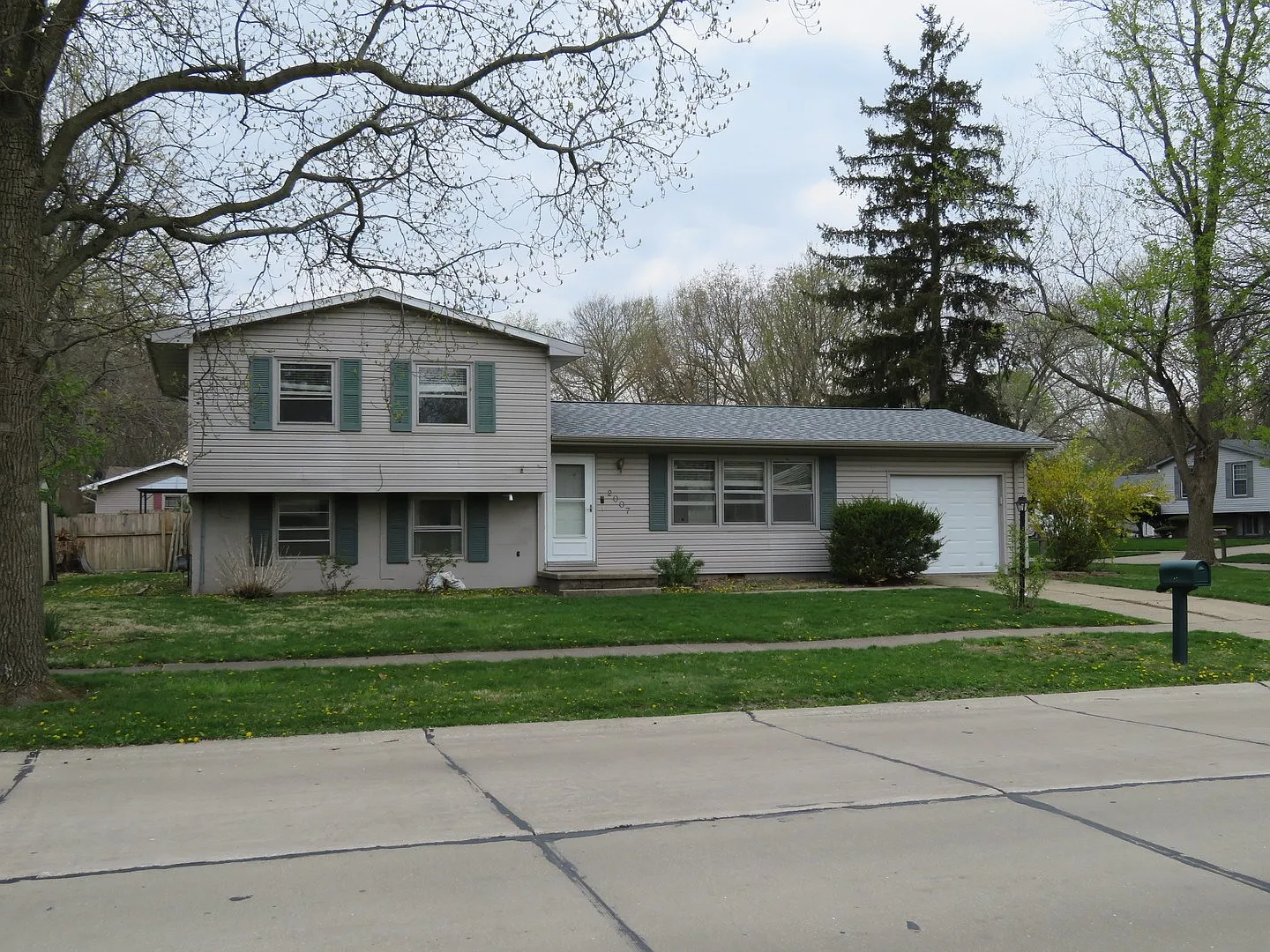 2007 Winchester Dr photo 1