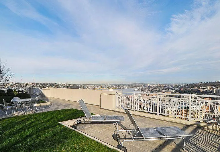 819 Virginia St #COSMOPOLITAN — Photo 17