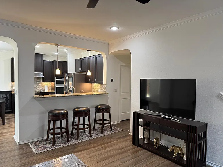 505 Weizenbock Ln — Photo 24