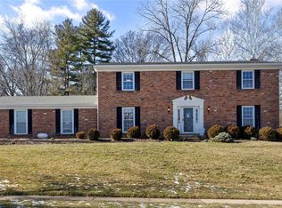 1581 Candish Ln, Chesterfield, MO