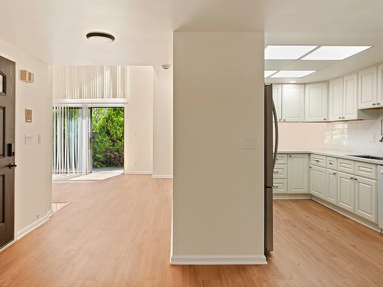 10112 Senate Way — Photo 3