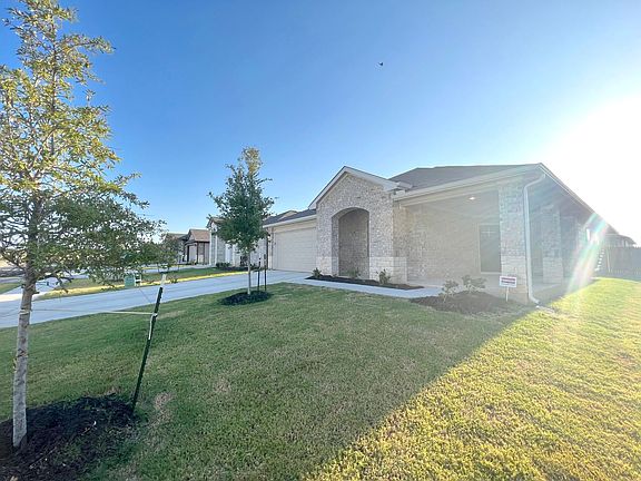 3rd image of 813 Pease River Way