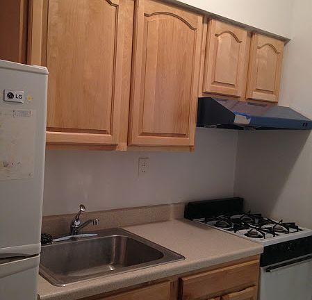 5th image of 38 E Broadway APT 6