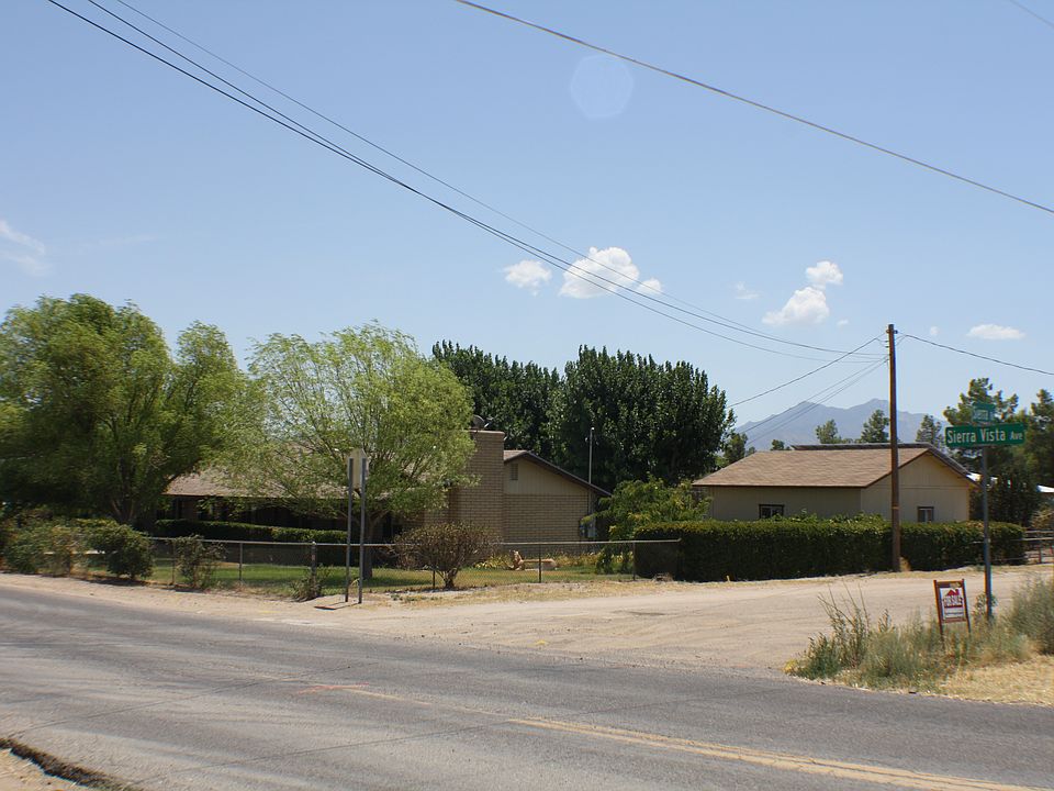 FRONT OF HOUSE 7/16