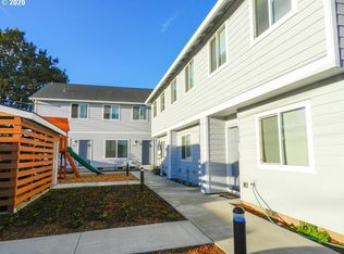 8527 SE Clinton St, Portland, OR 97266