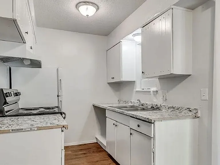 The Pines Apts — Photo 23