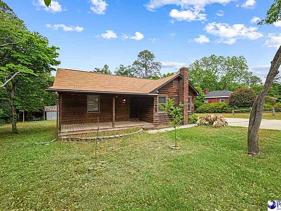 3rd image of 135 Hillcrest Dr