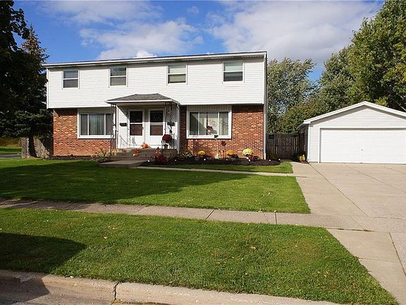 5th image of 200 Evane Dr