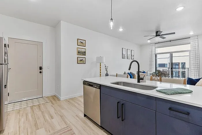 3131 Fleur Dr #313 — Photo 14