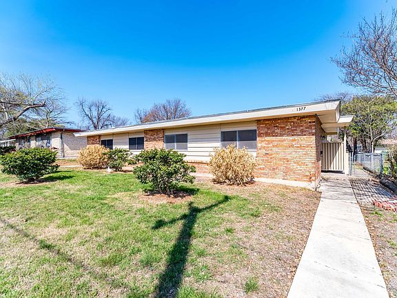 3rd image of 1377 Oblate Dr